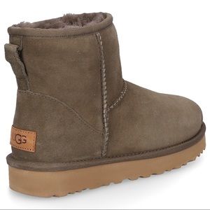 Ugg classic mini II